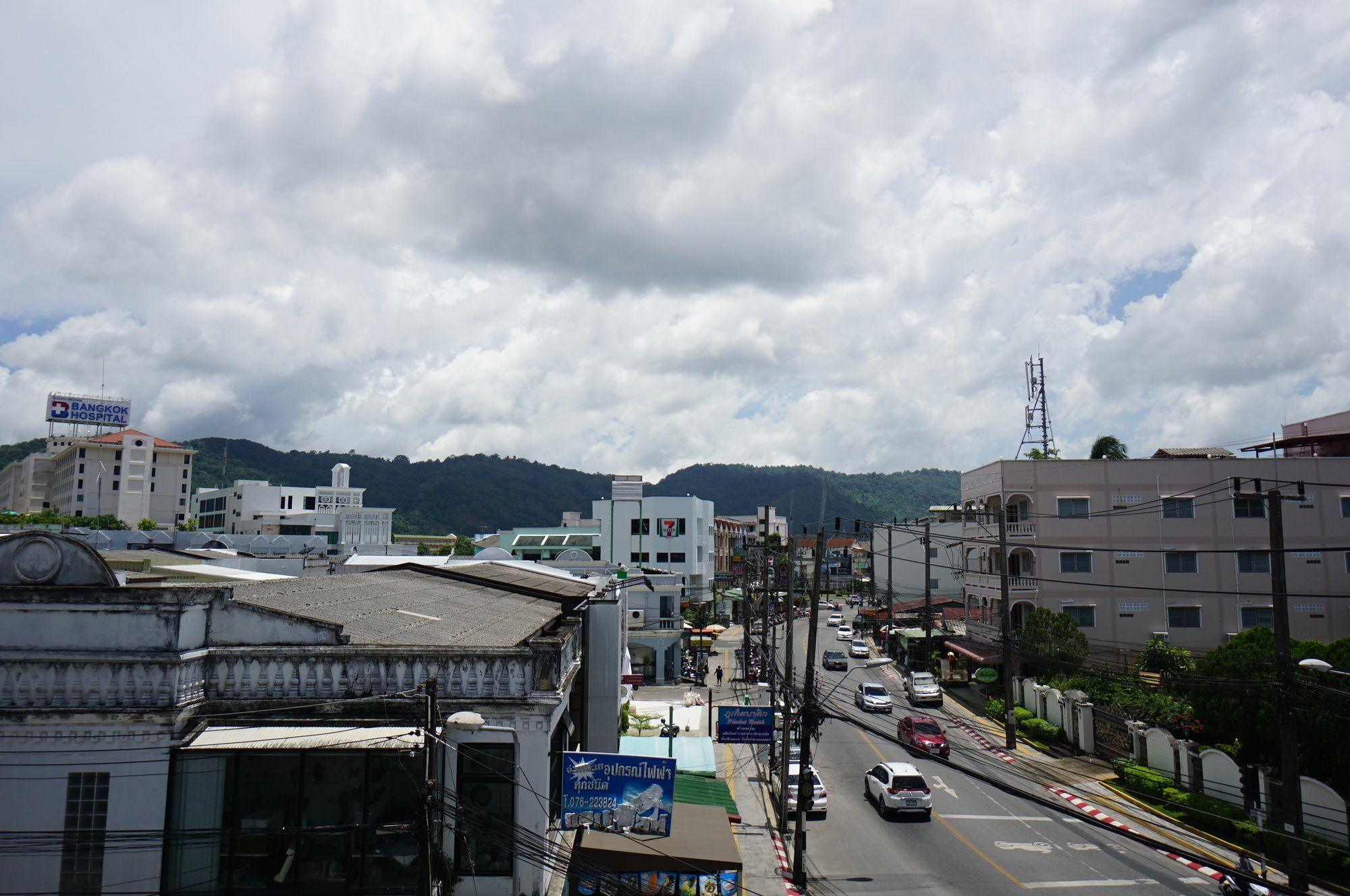 더 오토 플레이스 푸껫 외부 사진